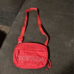  Red supreme bag