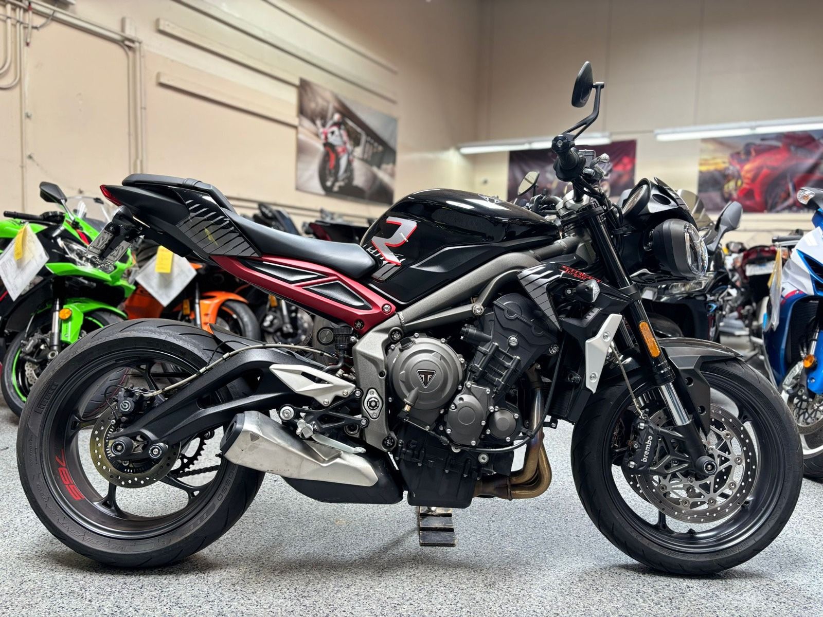 2022 Triumph Street Triple R 765