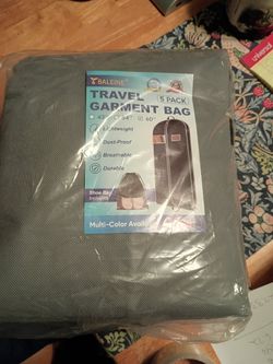 Garment travel bags