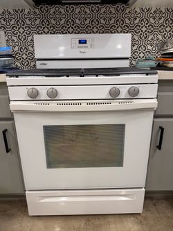Whirlpool gas stove oven white