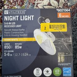 Utilitech White 6-in 850 -Lumens Switchable white Round Dimmable LED Wet rated Recessed Downlight