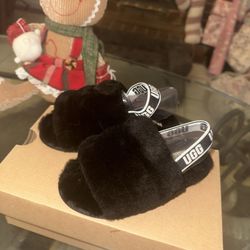 UGG Fluff Yeah Size 11 Toddler 