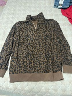 Dark Brown Leopard sweater, Size M-L