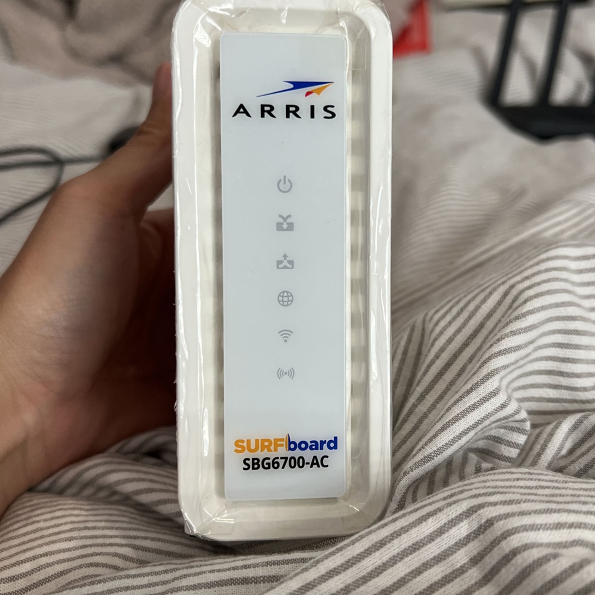 ARRIS Surfboard Wireless Modem For Comcast/Cable