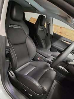 Model 3/Y performance seat covers