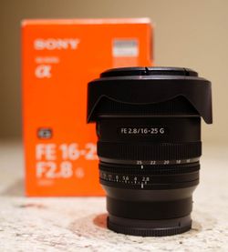 Sony 16-25mm F/2.8 Lens -pristine