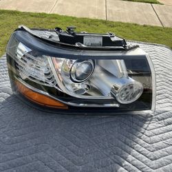 OEM Land Rover Xenon HID Right Headlight Assembly – DH52-13W029-HB