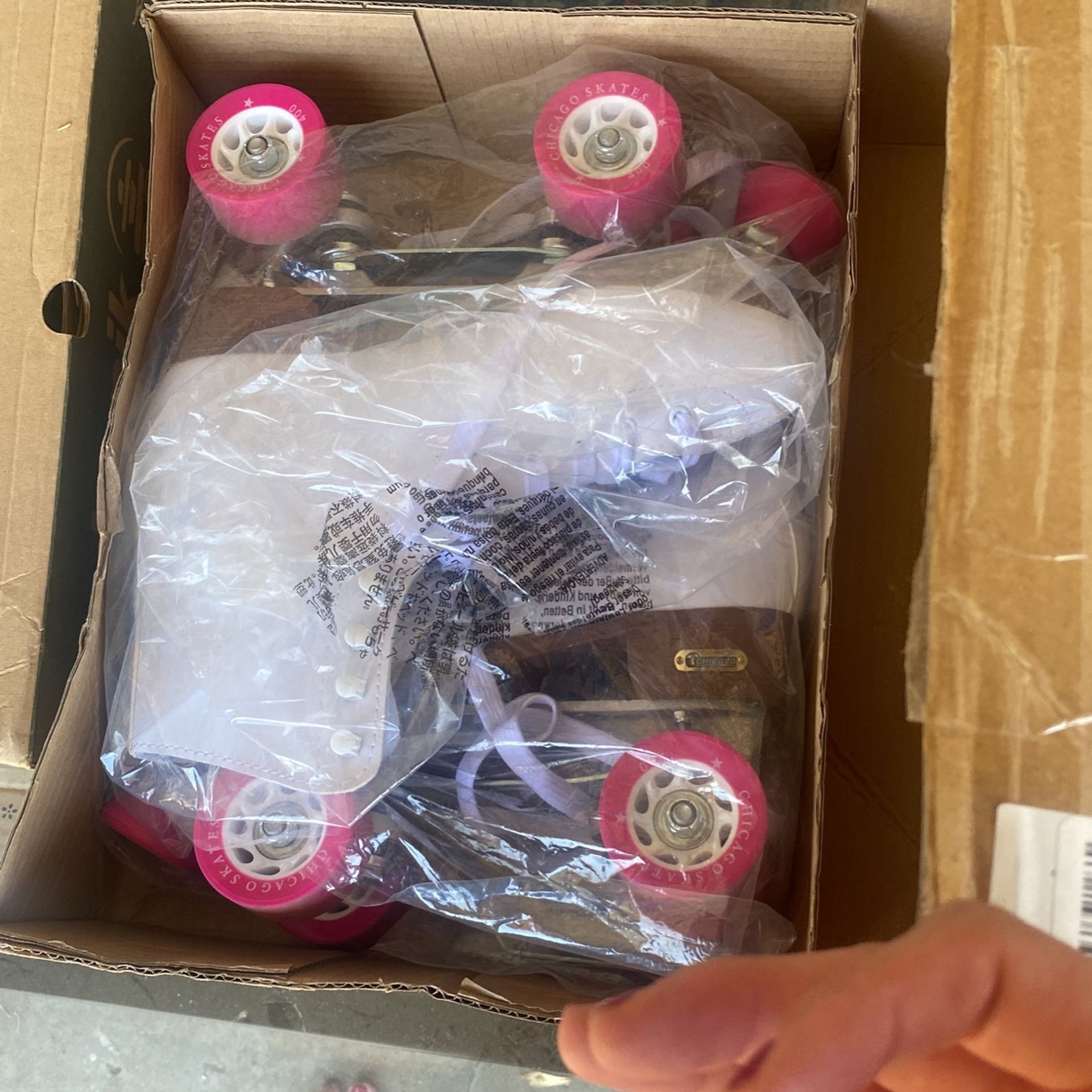 White Size 9 Woman’s skates