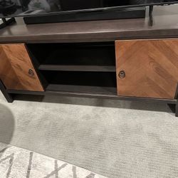 60” Mid- Century Modern TV Stand