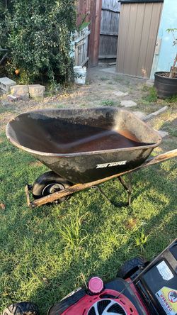 Wheel barrel