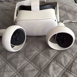 Meta Quest 2 Almost New Condition