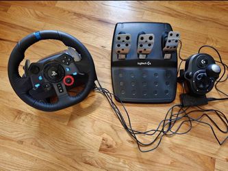 Logitech g29 pedals wheel and shifter