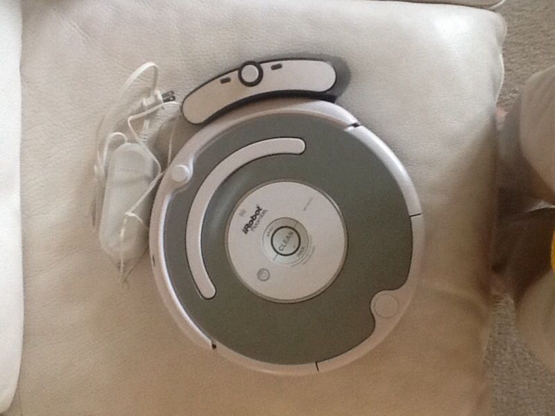 IRobot roomba vacuum / model 17062