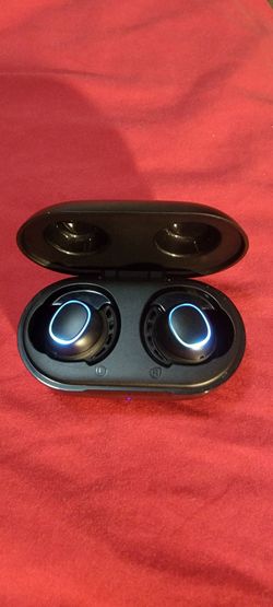 MPOW EARBUDS And bluetooth. 