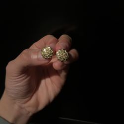 10k Gold nugget earrings 