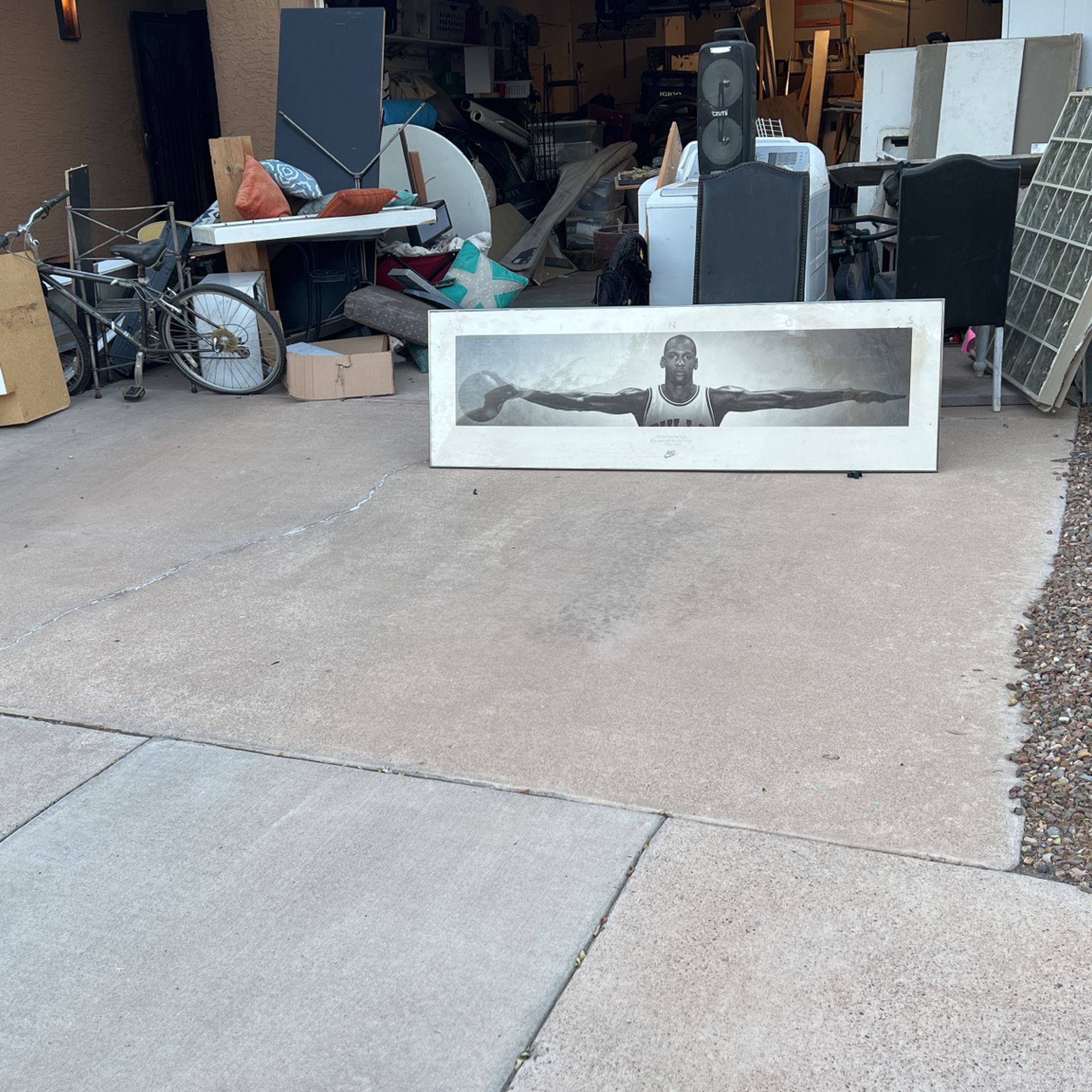 ***FREE STUFF ***MOVING SALE/GARAGE CLEANUP***