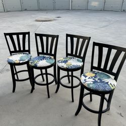 High Top Table With 4 Chairs 