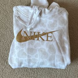 brand new women’s nike hoodie size medium