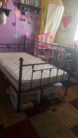 Twin daybed