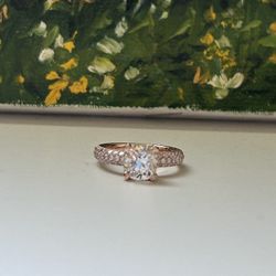 DIAMOND RING