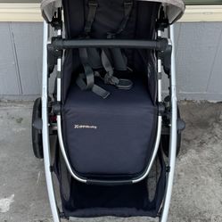 Uppababy Vista V2 Grey Good Condition 