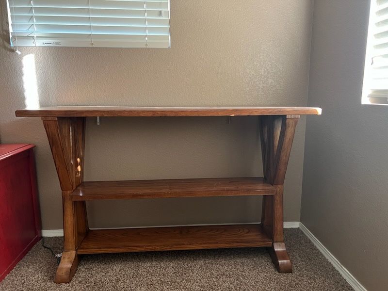 Console/couch Table