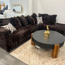 Sofá with all pillows included