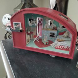 Hand Crafted Retro Hobby Camper Model... Makes A Great Gift Idea!                                        SEE DESCRIPTION 