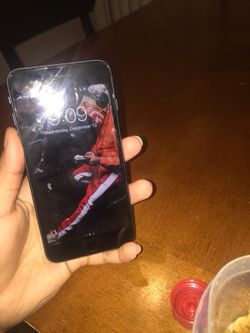 iPhone 8 Plus 64gb icloud Unlocked Verizon NEED GONE