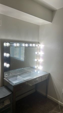 Vanity mirror