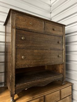 Dresser