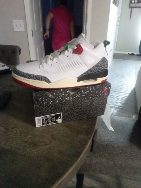 Jordan Spizike Low Se