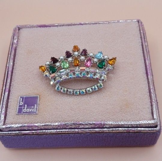 Vintage 1960's B. David, Mothers Crown Pin, In original box