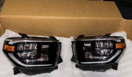 OEM Toyota Tundra Led Headlights Pair 2014–2021