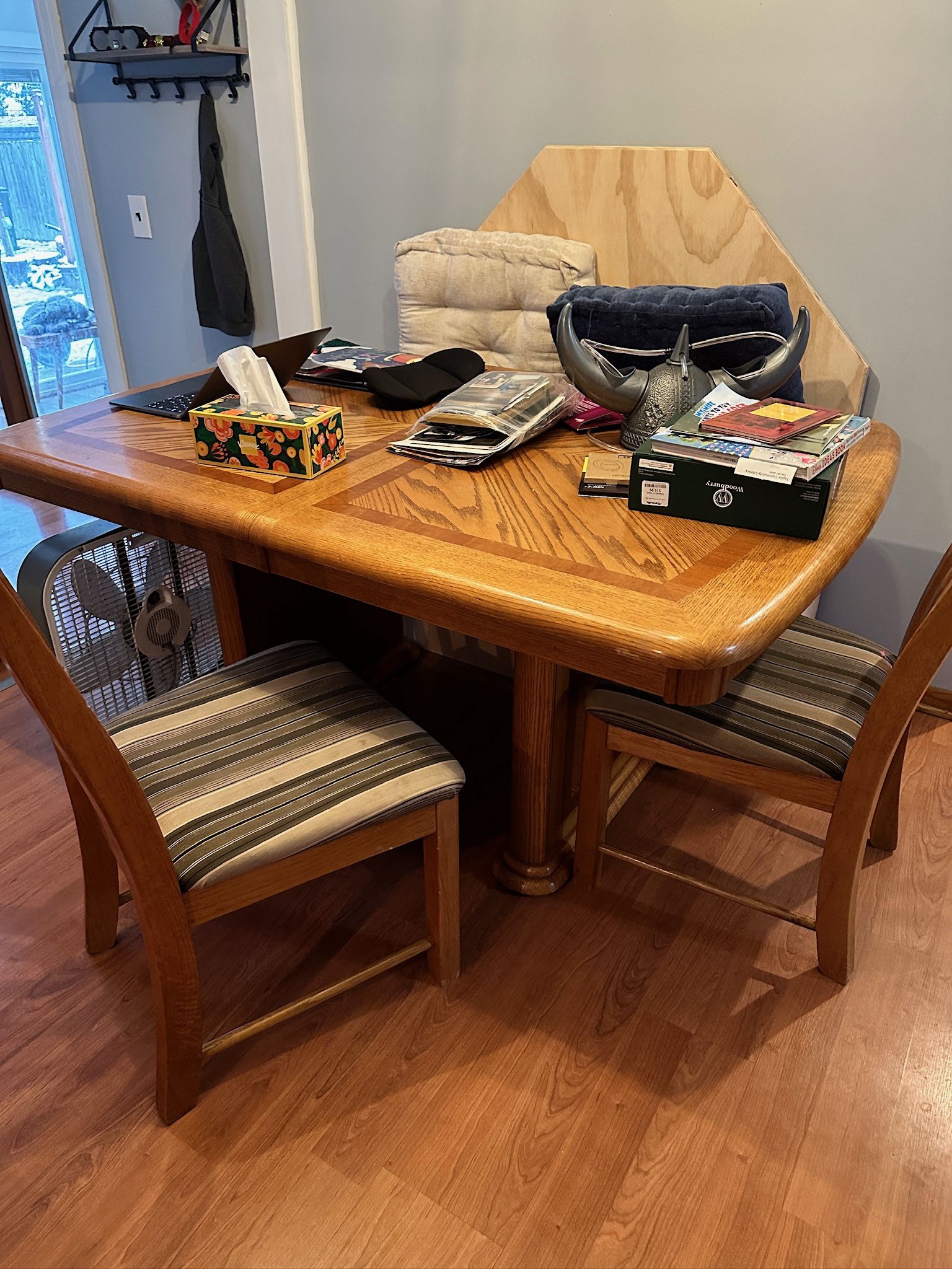 Dining Table W/ Leaf And 5 Chairs 