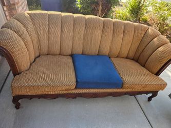 Free couch sofa 2463 E Derby Ln Ontario