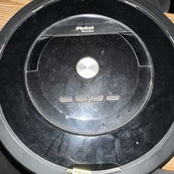 iRobot Roomba Robot Vacuum + Dock