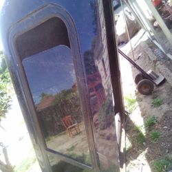  Leer Canopy 82 1/2long By 72 In. Wide Truck Cap