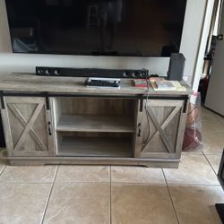 TV Stand 