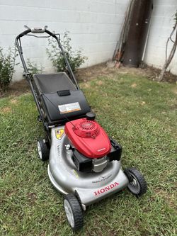 Lawnmower Honda HRR216 Gas Lawn Mower
