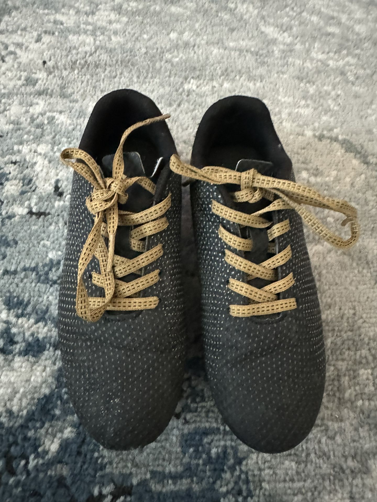 DSG Boys Size 1 Soccer Cleats