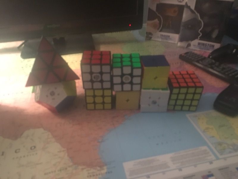 Assorted Rubiks Cubes and Puzzles (9)