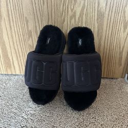 Women’s UGG Slipper Sandals
