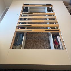 Queen bed frame  whit drawers