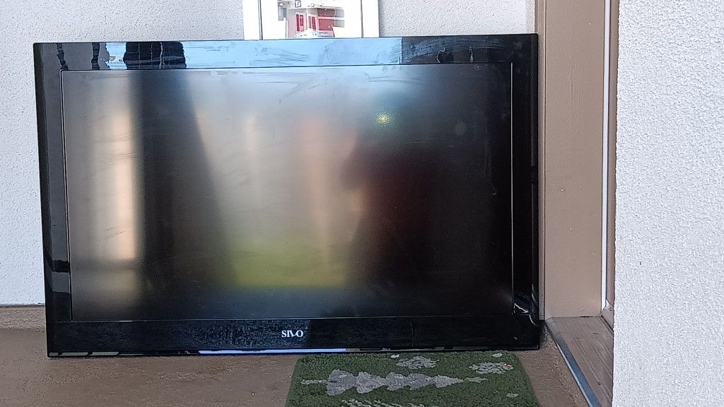 32" BIG SCREEN TV GREAT CONDITION EXCELLENT PICTURE