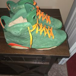 Jordan 6 GATORADE  SIZE 10.5