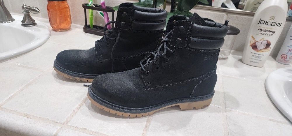 Aldo Boots Woman's Size 10 Worn Once