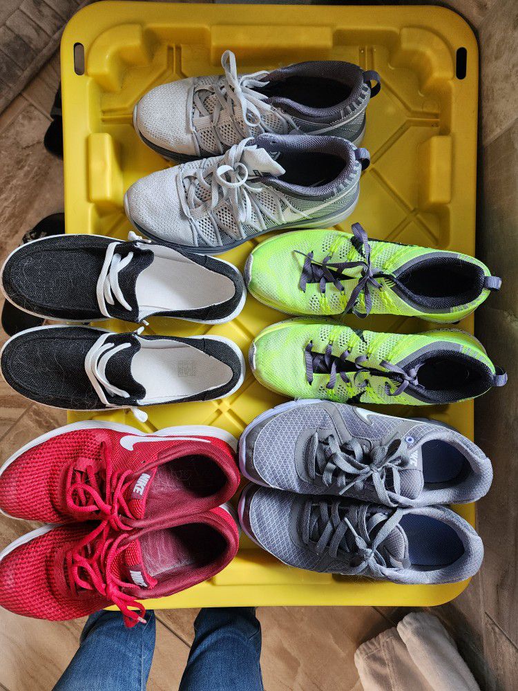4 Pair Nike Shoes And 1 Generic Pair Shoes