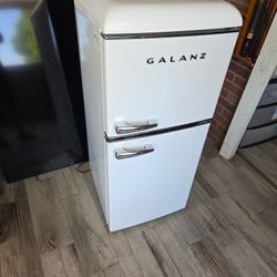 Galanz mini Frige