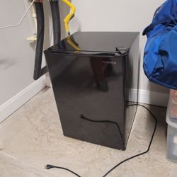 Insignia Mini Fridge